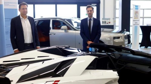 Schlag gegen Betrüger im Netz: Lamborghini und Rolls Royce beschlagnahmt
