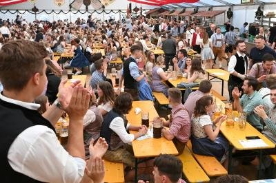 Partystimmung im Augsburger Land: Es gibt einiges nachzufeiern