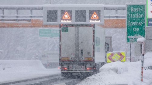 Brennerautobahn wegen starker Schneefälle gesperrt