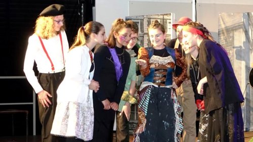 Mittelschule Vöhringen führt ein Musical in Anlehnung an Peter Pan auf