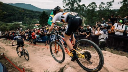 Mountainbikerin Leonie Daubermann hat Pech in Brasilien