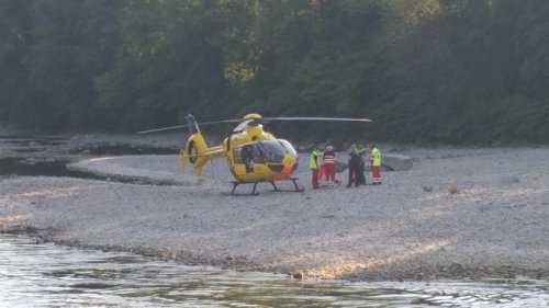 Einsatzkräfte retten in Landsberg junge Frau aus dem Lech