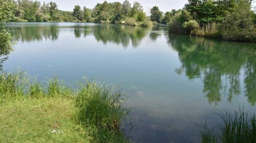 Frau aus Donau-Ries-Kreis stirbt im Erlingshofer Baggersee