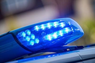 Unfall in Dillingen: Autofahrer prallt gegen Kleintransporter
