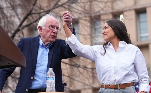 Poll: AOC Viewed as Face of Democratic Party Ahead of 2026