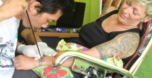 Bamboo Tattoo in Thailand - Reiseblog - Auszeitnomaden