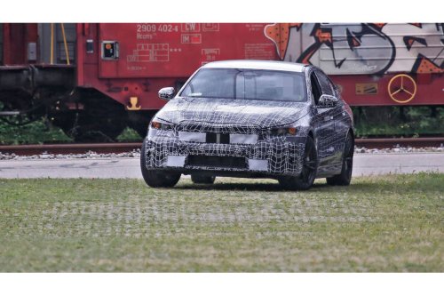 Erlkönig BMW 5er (2023): Neue Generation wird filigran und stark