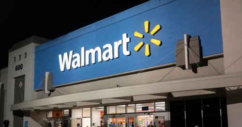 Walmart is selling a ‘reliable’ $150 dual dash cam for only $54, and shoppers say it has the ‘best video quality’