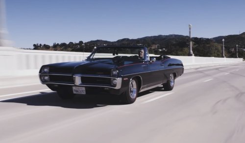 Jay Leno Drives the 1967 Pontiac Catalina 2+2 With V8 Punch, There Is a Reason for His Smile