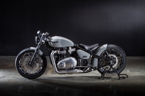 Custom Triumph Bobber Basse-Bodeux Is Slammed, Stretched, and ...