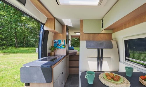 Le nouveau van français Joa Camp avec lit transversal au prix canon de 41 900€