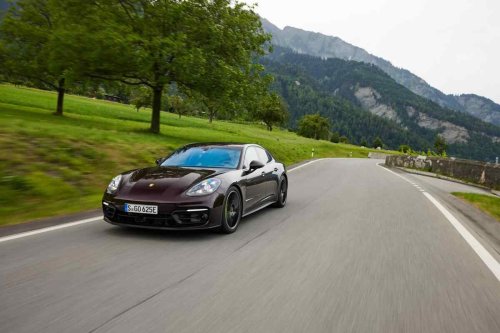 Porsche Panamera 2024: debutto confermato per il 24 novembre