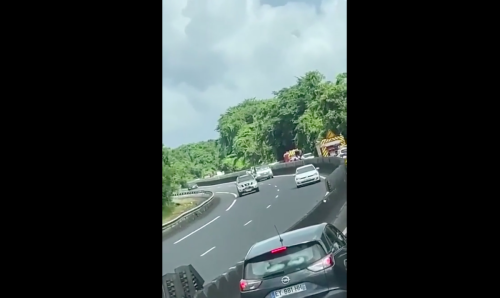 Vidéo : En marche arrière sur l'autoroute, pour voir un accident
