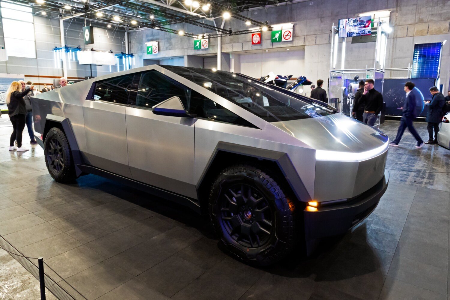 Pourquoi Tesla a-t-il été exclu du salon automobile de Vancouver ?