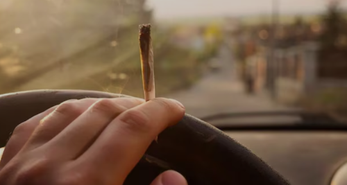 En Espagne, se droguer dans sa voiture sera permis