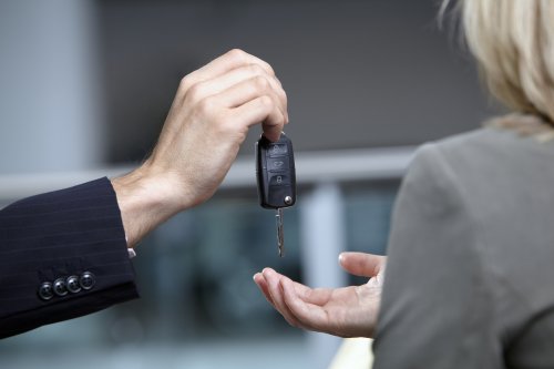 6 Tips to Help You Score a Deal On a New Car - Autoversed