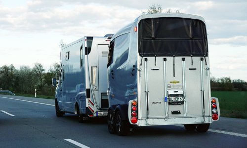 Welchen Führerschein braucht man für den Pferdeanhänger?
