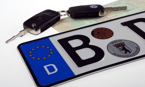 Auto online anmelden/zulassen: So schnell an eVB-Nummer kommen