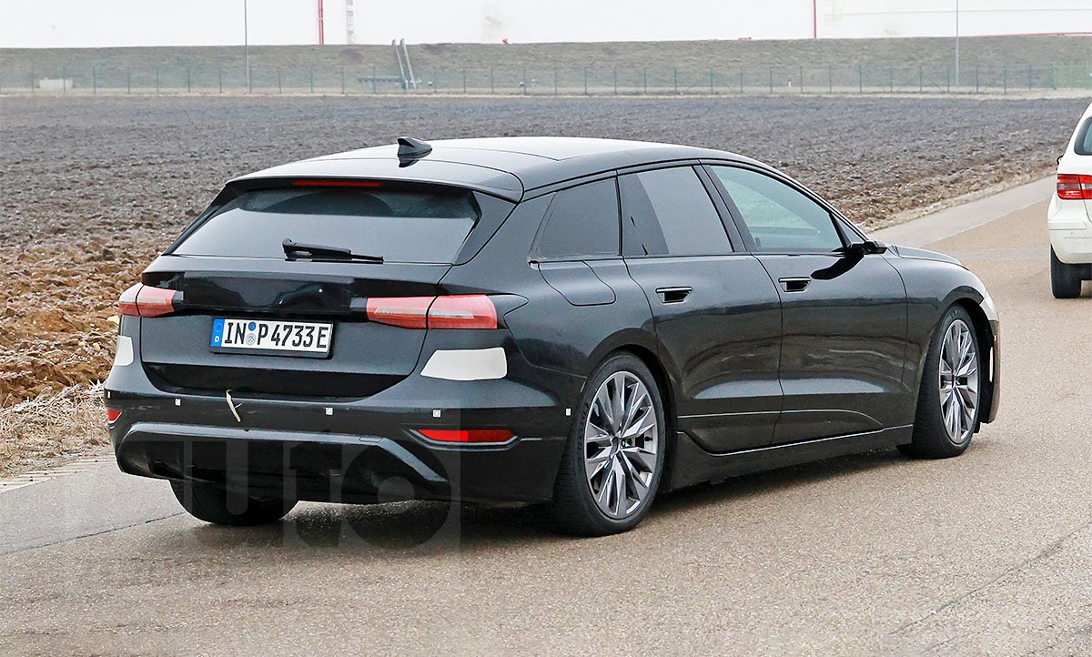 Audi e-tron  cover image