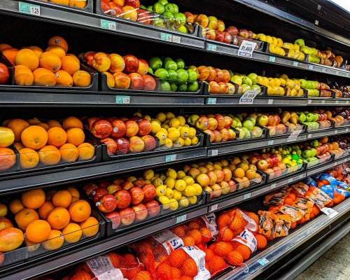 The 7 Best Credit Cards for Grocery Shopping in 2025 — From Cash Back to Transferable Points