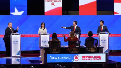 Moderators lose control of argument between Christie and DeSantis