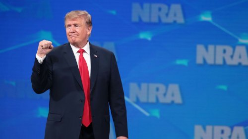 Trump refuses to pull out of NRA speaking spot in Texas