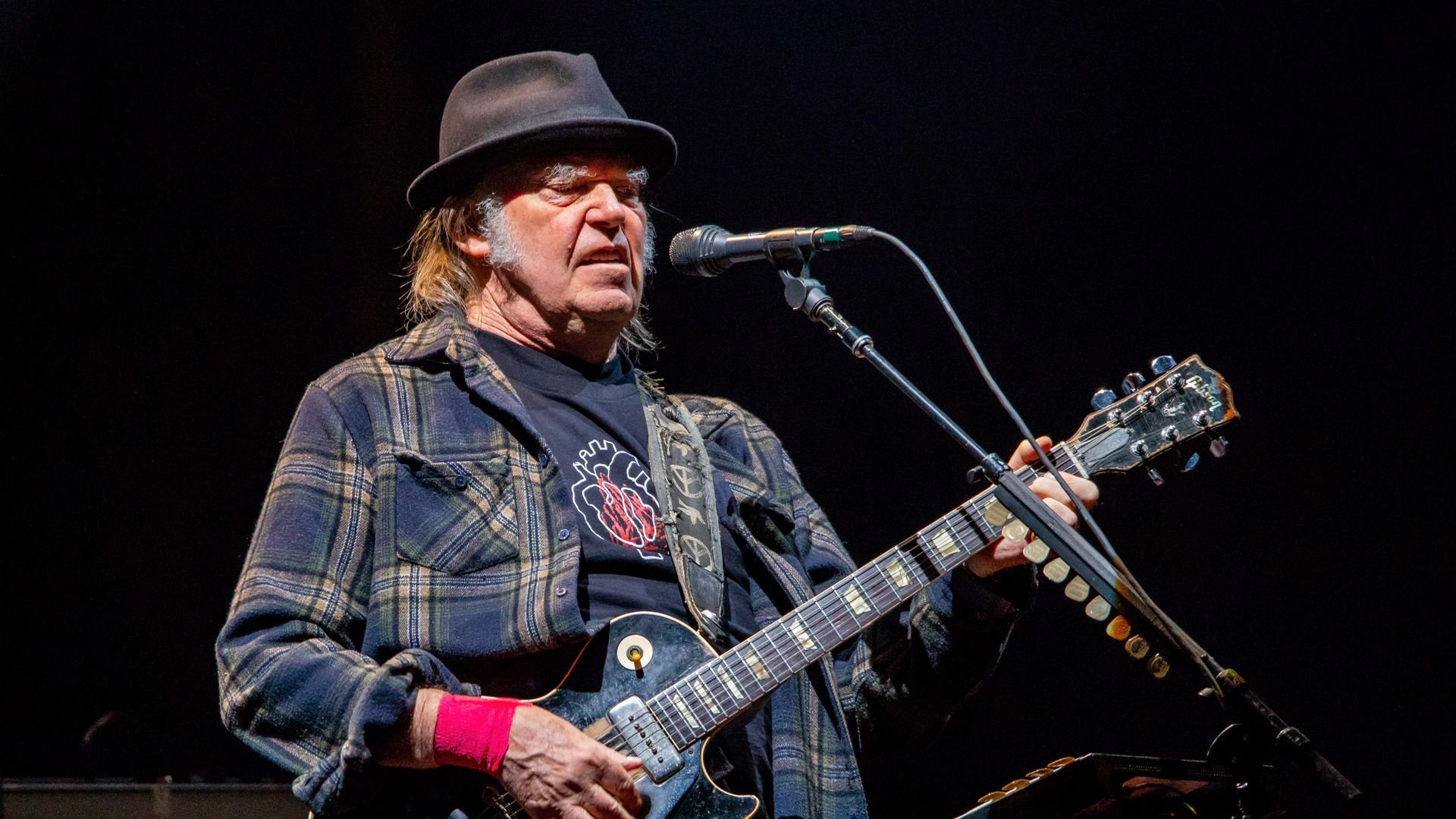 Spotify to remove Neil Young's music after his Joe Rogan ultimatum