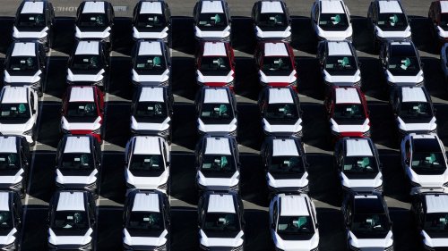 Trump imposes sweeping auto tariffs in latest trade crackdown