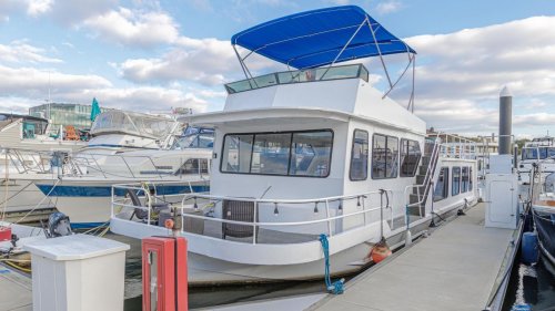 This D.C. houseboat is selling for $199K at the Wharf