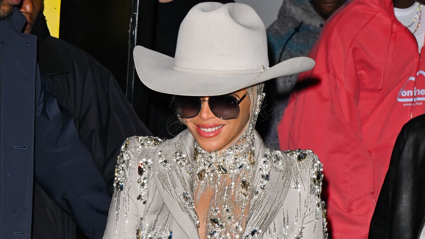Beyoncé's new music hits country radio