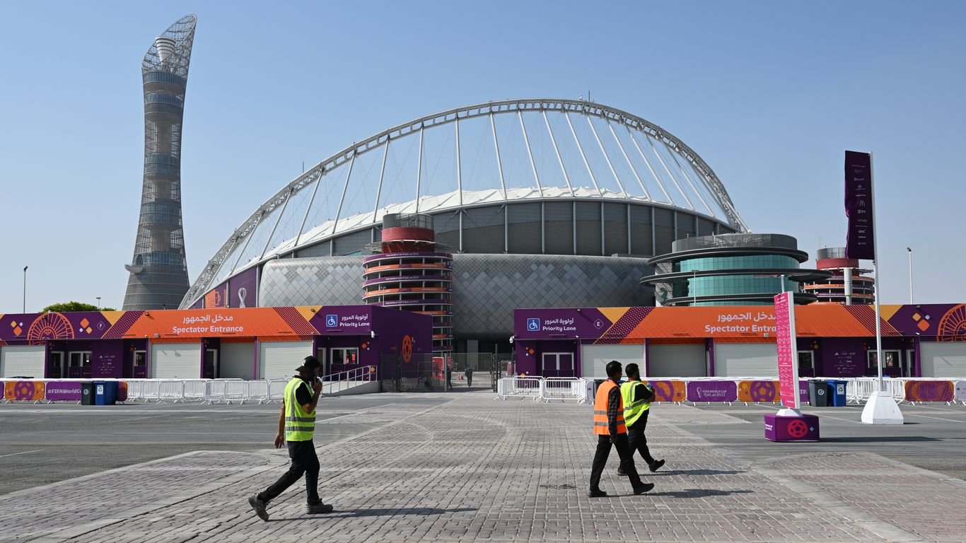 Qatar says 400-500 migrant workers died due to World Cup