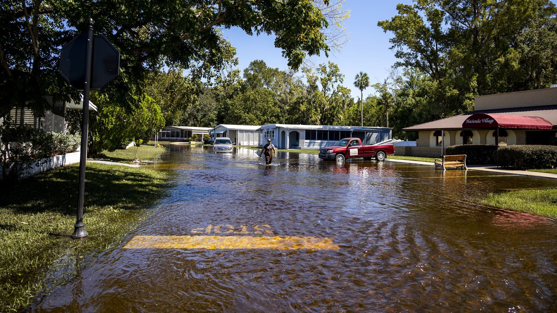 Central Florida floodwaters rising after Ian unleashed "unprecedented rainfall"