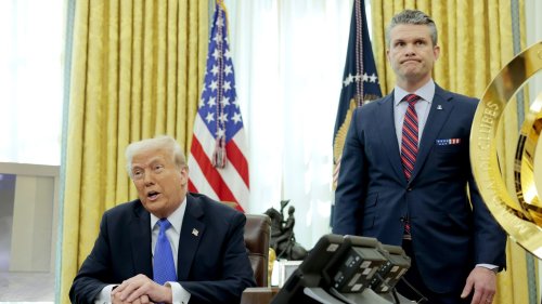 "Heads should roll": Congress erupts over Trump administration's Signal leak