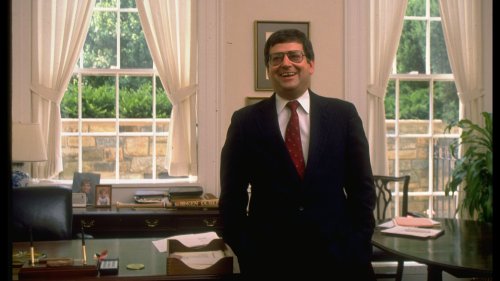 Ken Duberstein, Reagan chief of staff, dies at 77