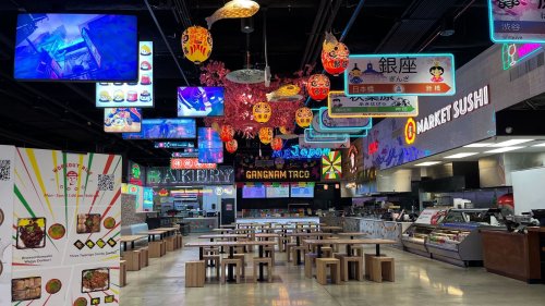 New Asian grocery store and food court officially opens in Chicago