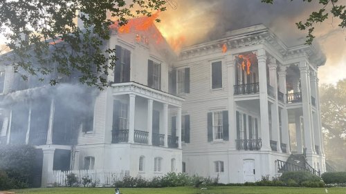 Nation's largest remaining antebellum plantation burns to the ground