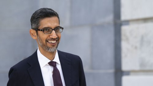 Google CEO defends search agreements in court