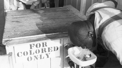 Trump administration ends "segregated facilities" ban in federal contracts