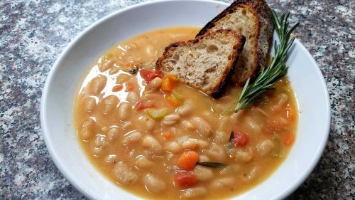 Recipe: Chicago chef Tony Priolo's cannellini bean soup