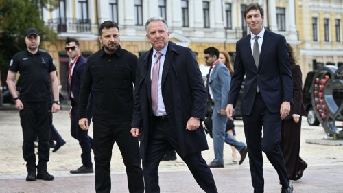 U.S. envoys make first Kyiv visit for peace talks