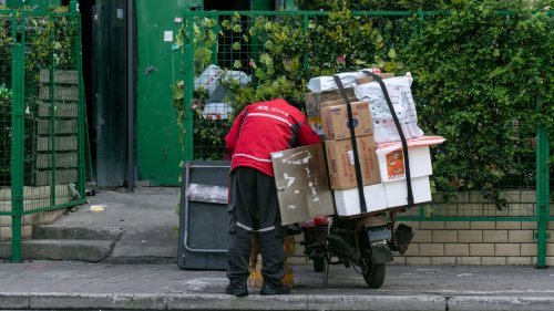 White House partially cuts tariff on cheap goods
