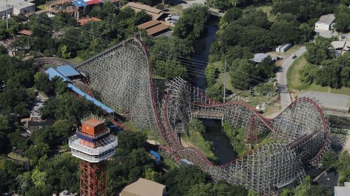The rapid decline of Six Flags