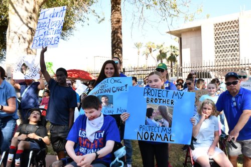 Last-minute deal poised to avert crisis for 60,000 Arizonans with developmental disabilities