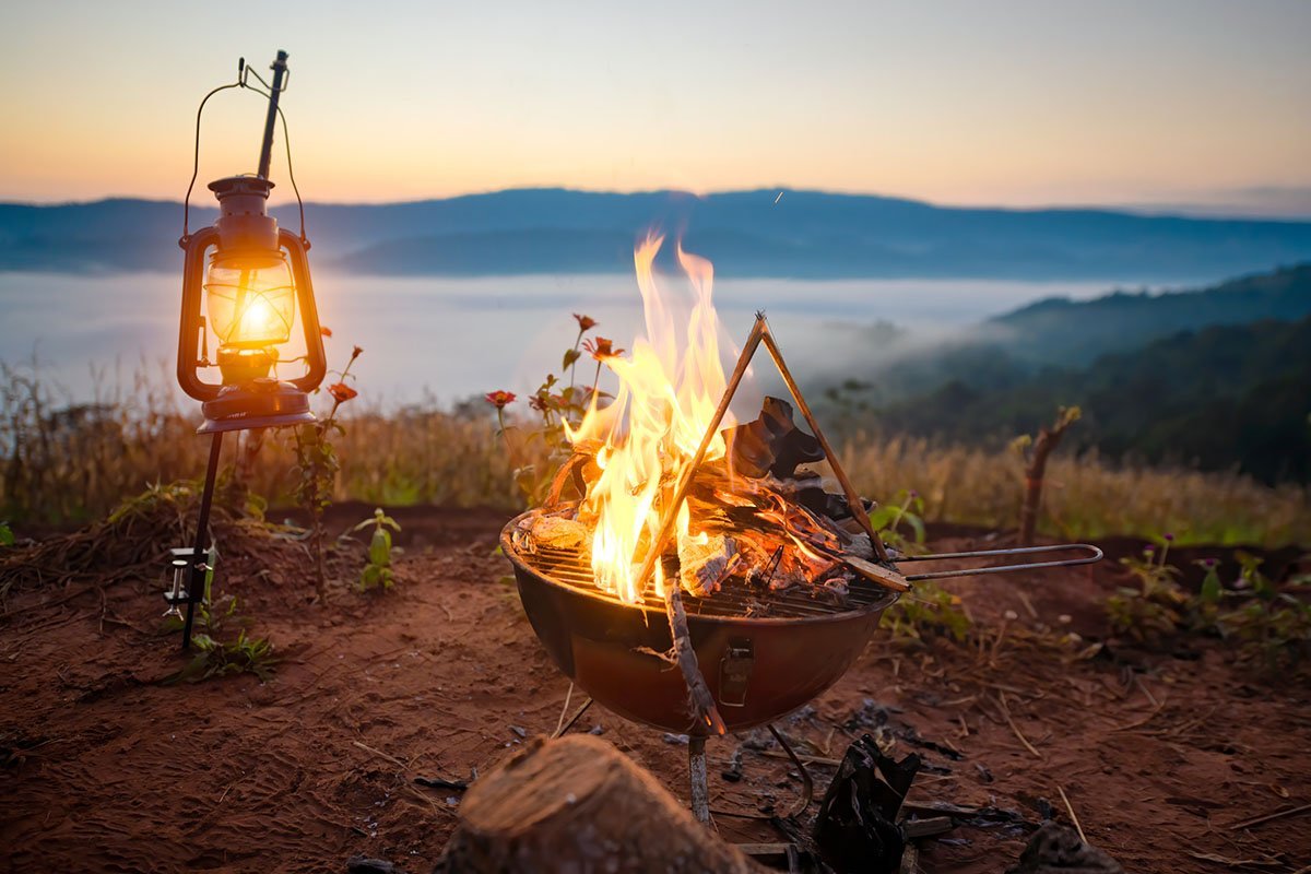 How to Plan the Perfect Cool-Weather Bonfire