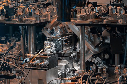 The experimental demonstration of a verifiable blind quantum computing protocol