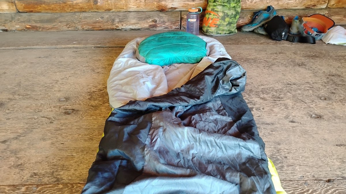 I Took a $30 Supermarket Sleeping Bag Backpacking. Here’s Why I Keep Using it.
