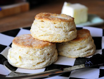 Flaky Sour Cream Biscuits - Baking Bites