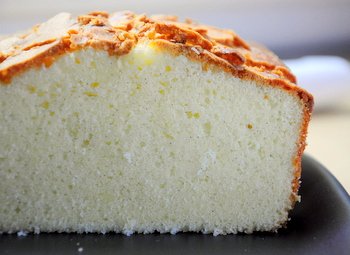 Vanilla Bean Pound Cake - Baking Bites
