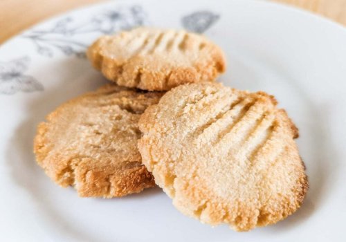 3 Ingredient Keto Almond Shortbread Cookies