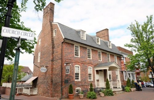 Historic Reynolds Tavern sold for $4.1 million to Annapolis couple, who plan to continue normal operations